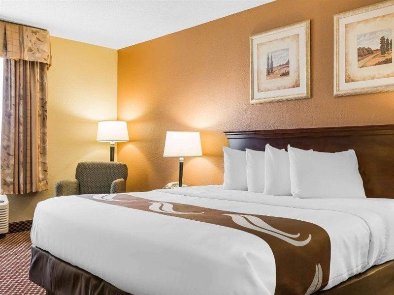 Quality Inn & Suites Bloomington University Area Ngoại thất bức ảnh