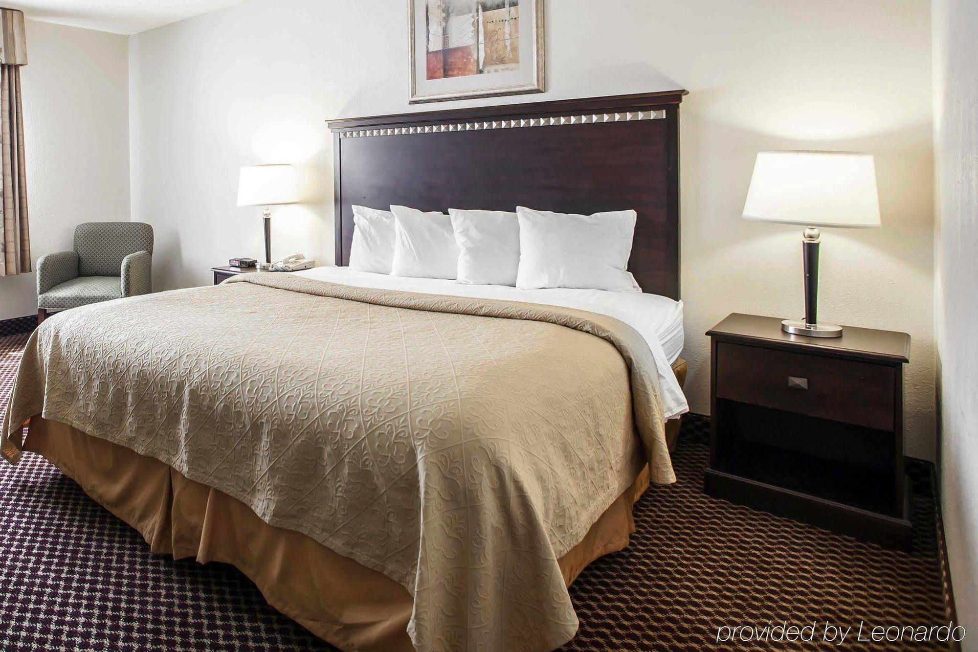Quality Inn & Suites Bloomington University Area Ngoại thất bức ảnh